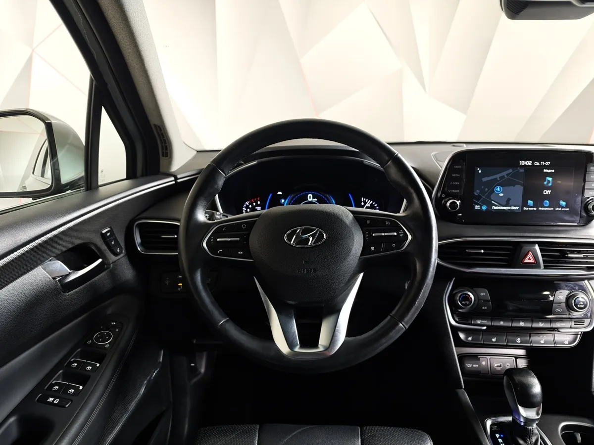 Hyundai Santa Fe 2.4 (188 л.с.) - 6AT Premier Серебристый в АВИЛОН. Слайд №19
