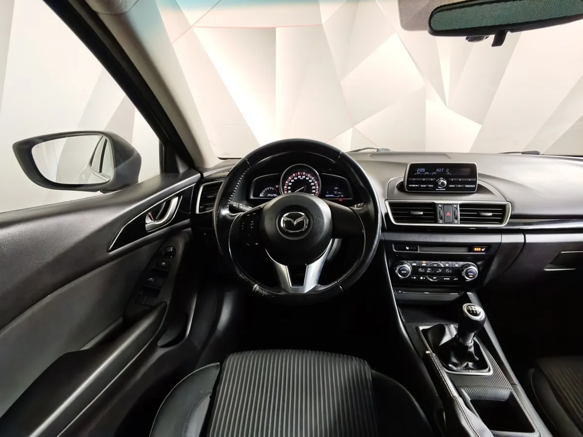 Mazda 3 1.6 MT (104 л.с.) Белый в АВИЛОН. Слайд №18