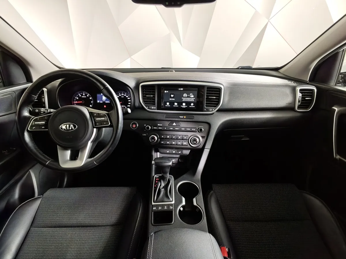 Kia Sportage 2.4 AT 4WD (184 л.с.) Luxe UEFA Белый в АВИЛОН. Слайд №14