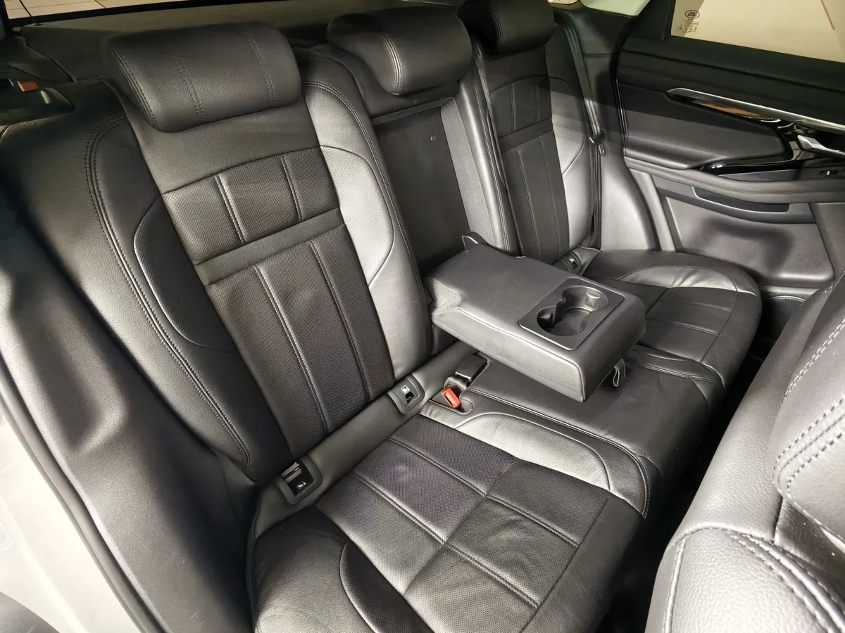 Land Rover Range Rover Evoque D199 AT AWD (199 л.с.) R-DYNAMIC SE Белый в АВИЛОН. Слайд №16