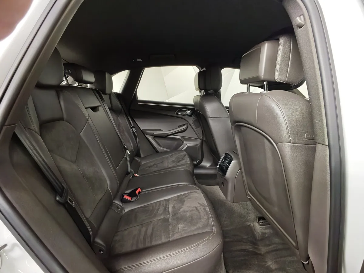 Porsche Macan 2.0 PDK AWD (252 л.с.) Белый в АВИЛОН. Слайд №16