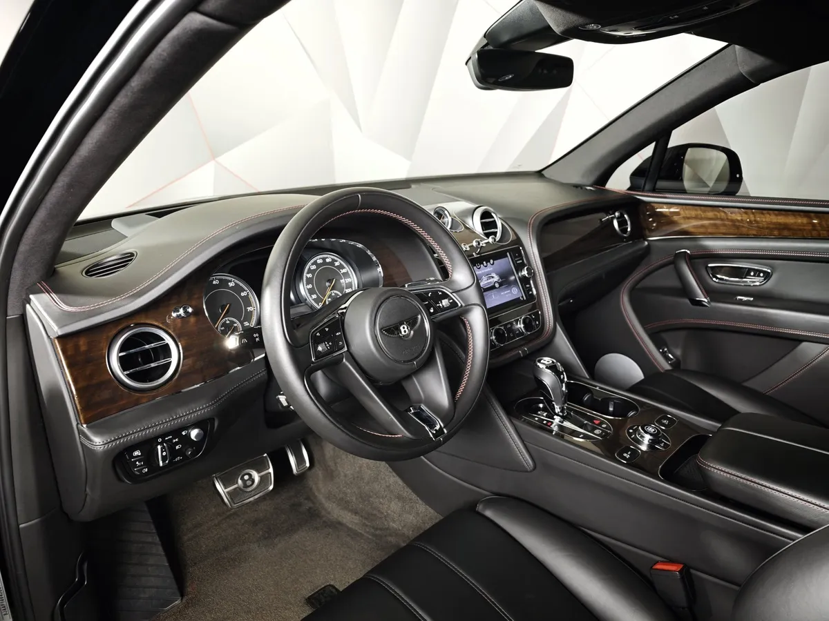Bentley Bentayga 6.0 AT AWD (608 л.с.) Черный в АВИЛОН. Слайд №18