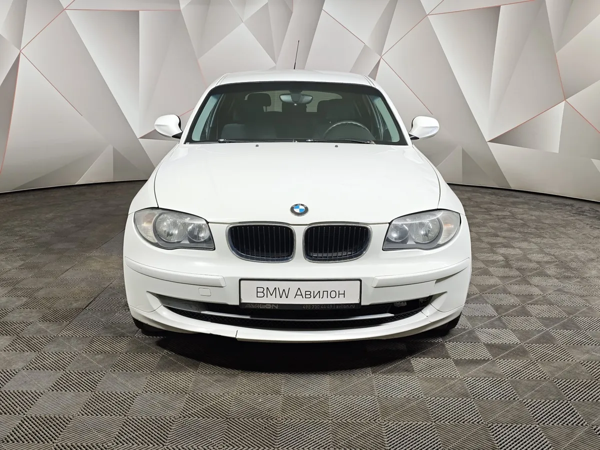 BMW 1 серия 118i AT (136 л.с.) Белый в АВИЛОН. Слайд №3