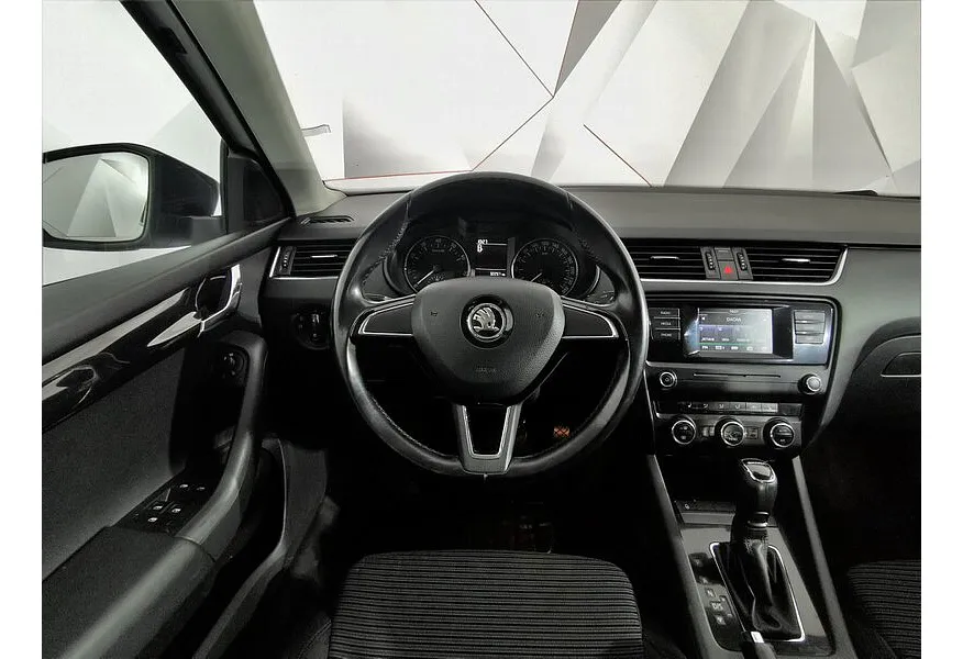 Skoda Octavia 1.6 AT (110 л.с.) Белый в АВИЛОН. Слайд №19