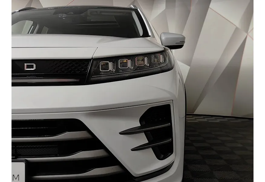 EXEED LX 1.6T DCT 4WD (150 л.с) Premium Plus Белый в АВИЛОН. Слайд №10