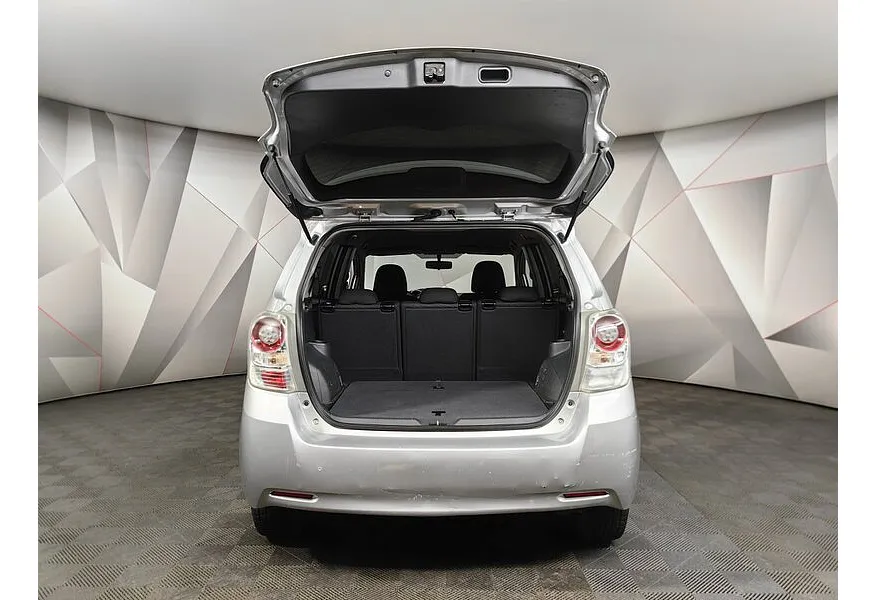 Toyota Verso 1.8 CVT (150 л.с.) Серебристый в АВИЛОН. Слайд №12