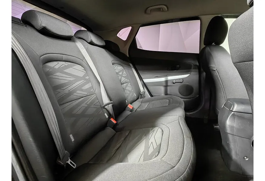 Kia Ceed 1.4 MT (100 л.с.) Черный в АВИЛОН. Слайд №16 Kia Ceed 1.4 MT (100 л.с.) Черный в АВИЛОН. Слайд №16