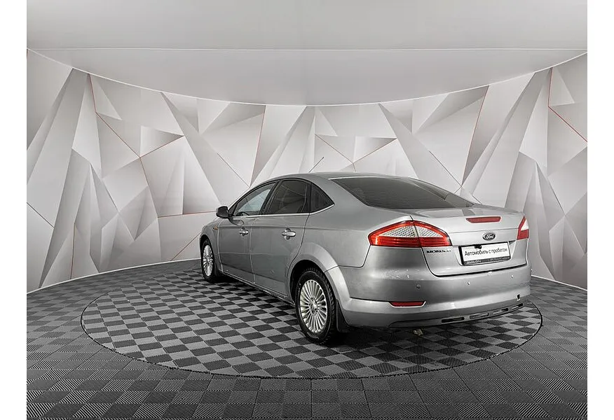 Ford Mondeo 2.0 MT (145 л.с.) Серебристый в АВИЛОН. Слайд №4