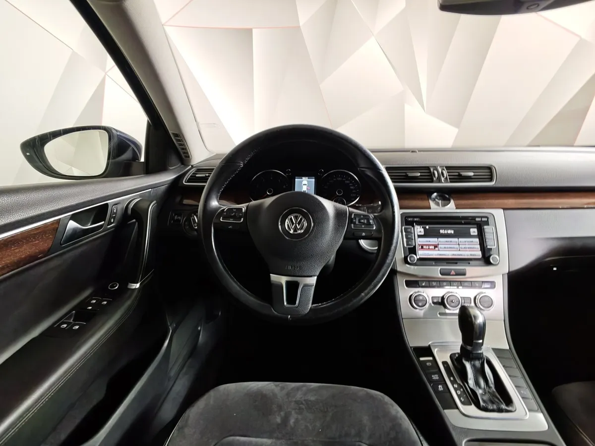 Volkswagen Passat 1.8 TSI DSG (152 л.с.) Highline Синий в АВИЛОН. Слайд №19