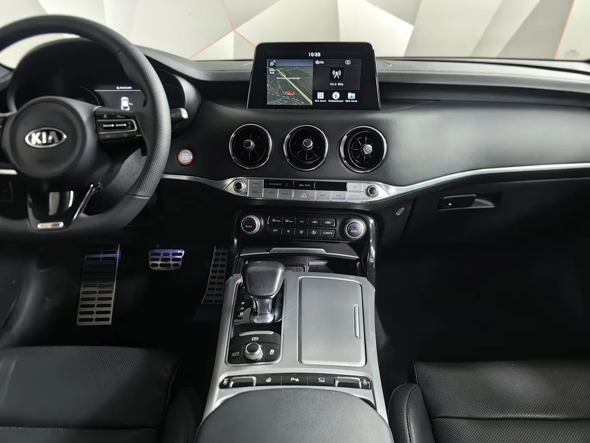 Kia Stinger 2.0 AT (247 л.с.) Comfort Синий в АВИЛОН. Слайд №15