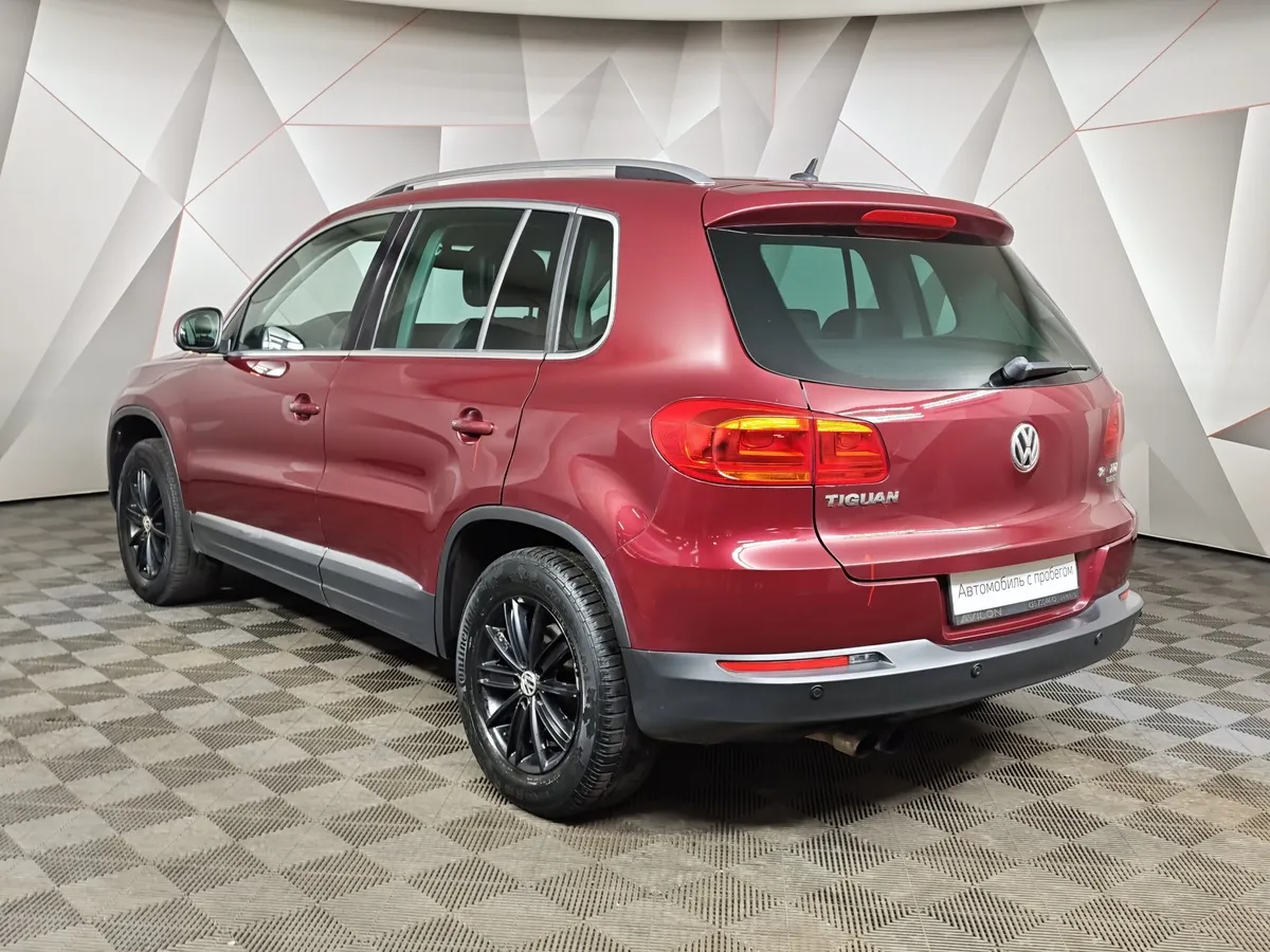 Volkswagen Tiguan 2.0 TDI 4Motion AT (140 л.с.) Sport&Style Красный в АВИЛОН. Слайд №4