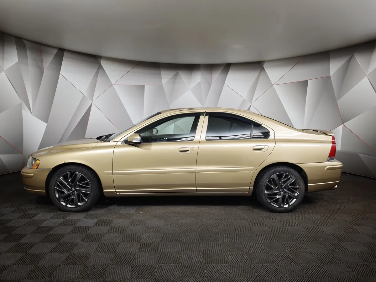 Volvo S60 2.4 AT (170 л.с.) Коричневый в АВИЛОН. Слайд №5