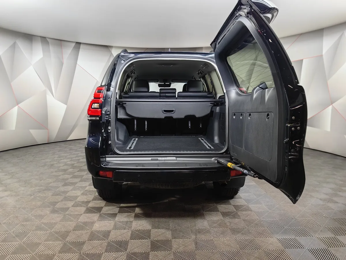 Toyota Land Cruiser Prado 4.0 AT AWD (249 л.с.) Черный в АВИЛОН. Слайд №12