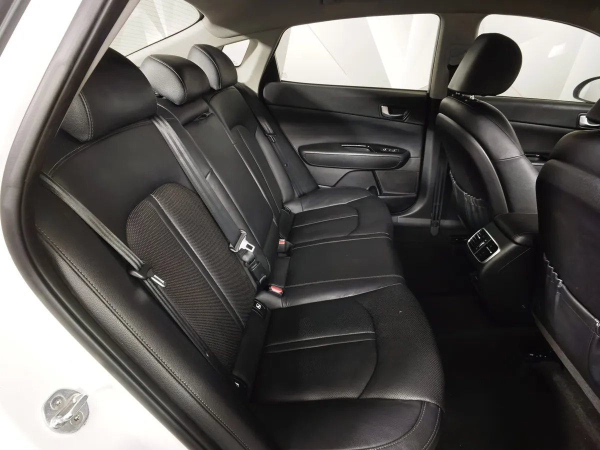 Kia Optima 2.0 AT (150 л.с.) Белый в АВИЛОН. Слайд №15