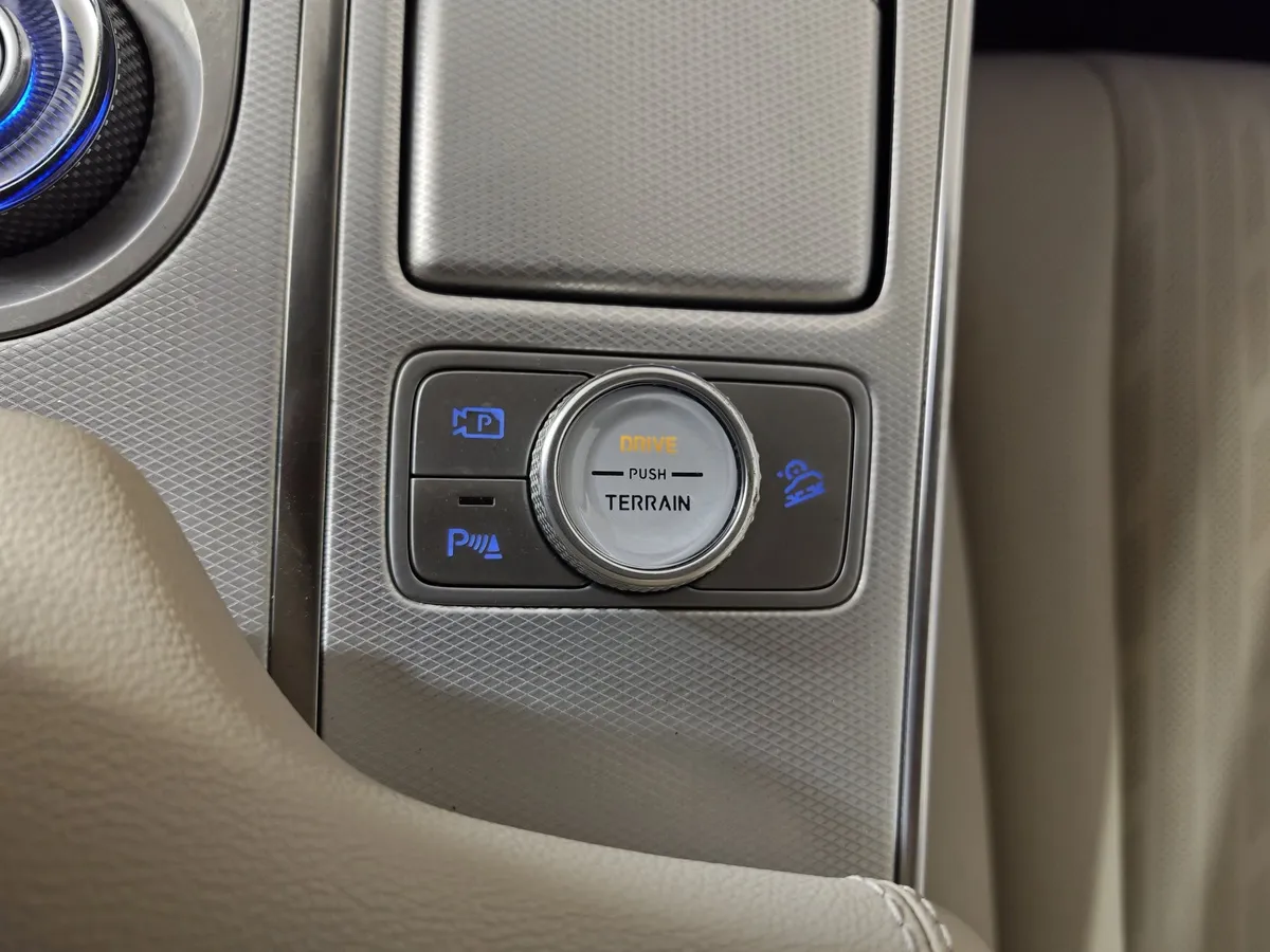 Genesis GV80 2.5 T-GDI 8AT 4WD (249 л.с.) Premium + Comfort Черный в АВИЛОН. Слайд №23
