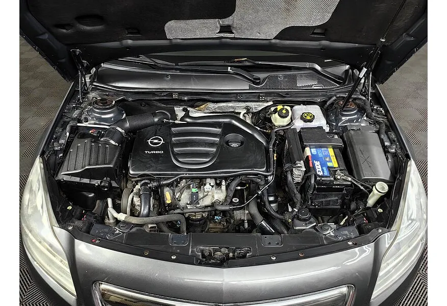 Opel Insignia 2.0 Turbo AT (220 л.с.) Серый в АВИЛОН. Слайд №11