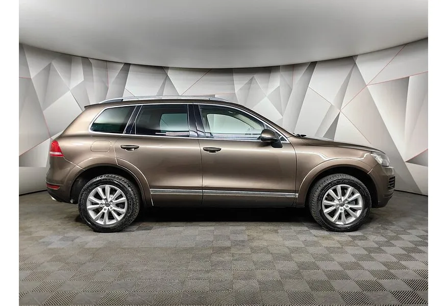 Volkswagen Touareg 3.0 TDI Tiptronic 4Motion (245 л.с.) Коричневый в АВИЛОН. Слайд №6