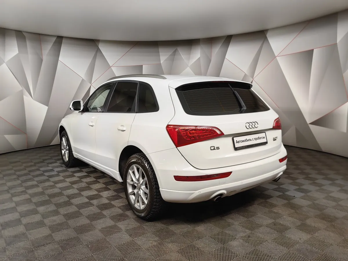 Audi Q5 2.0 TFSI tiptronic quattro (211 л.с.) Белый в АВИЛОН. Слайд №4