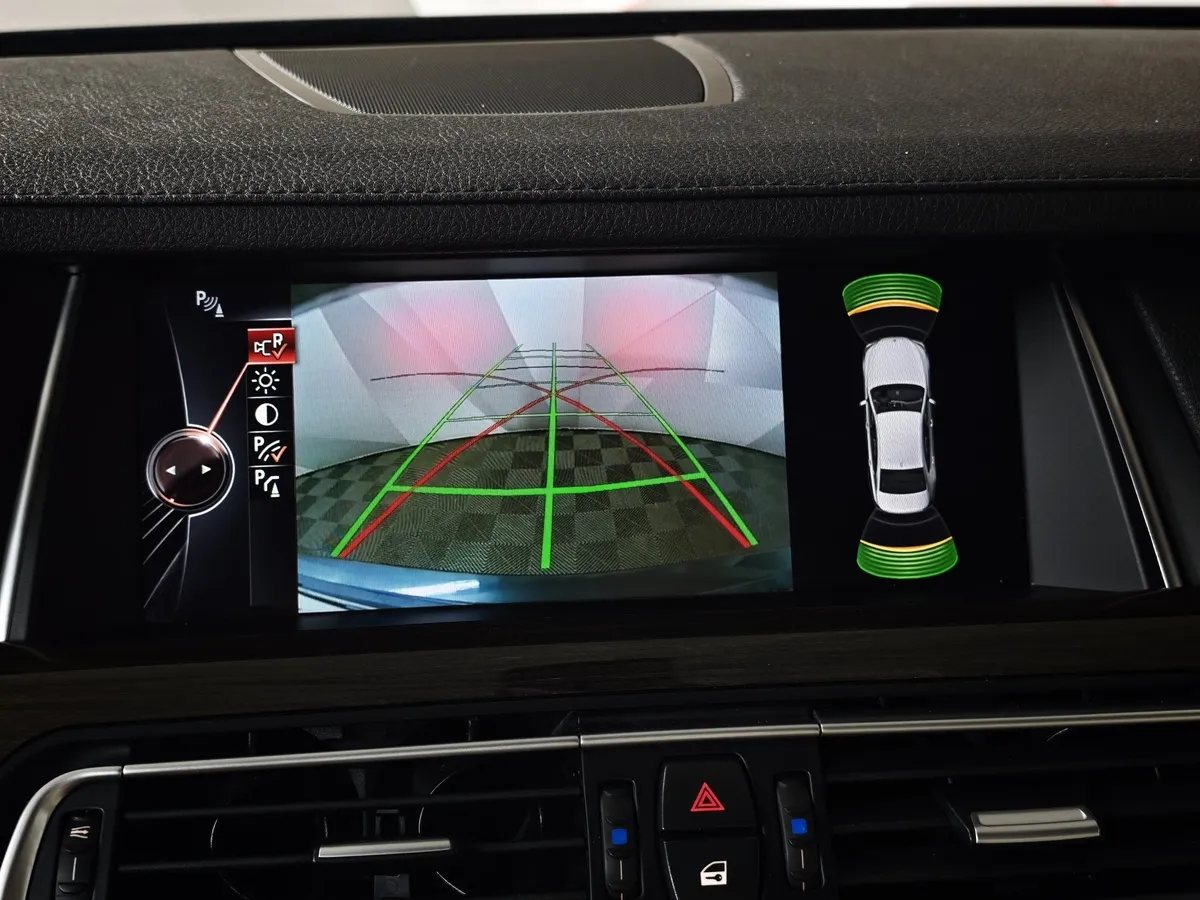 BMW 7 серия 740i AT (320 л.с.) Синий в АВИЛОН. Слайд №17