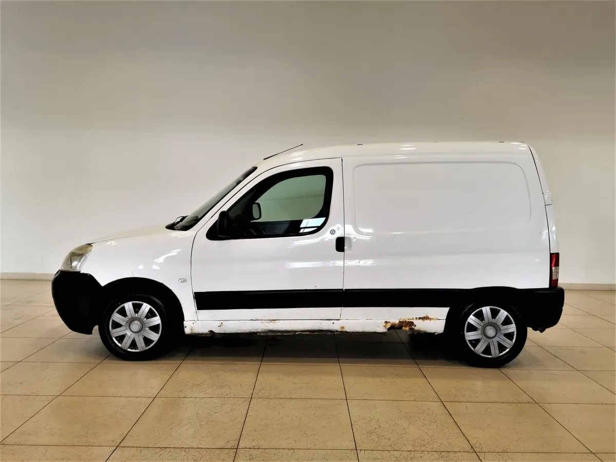 Citroen Berlingo 1.9 D MT (69 л.с.) Белый в АВИЛОН. Слайд №5