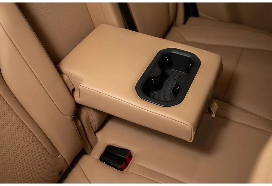 EVOLUTE i-SPACE 1.5 CVT (218 л.с.) (5 мест) Серебристый в АВИЛОН. Слайд №22