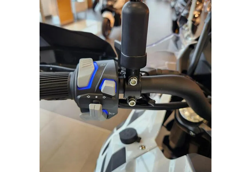 Benelli TRK 502 X 500 см³ (48 л.с.) 500 Комбинированный в АВИЛОН. Слайд №13