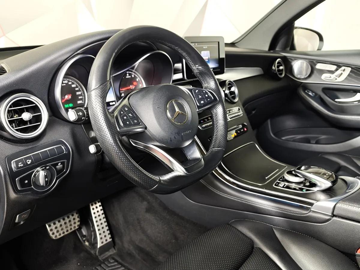 Mercedes-Benz GLC Купе 300 d 9G-TRONIC 4MATIC (245 л.с.) Premium Черный в АВИЛОН. Слайд №19
