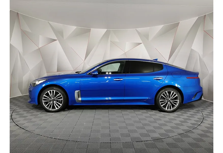 Kia Stinger 2.0 AT (197 л.с.) Comfort Синий в АВИЛОН. Слайд №3