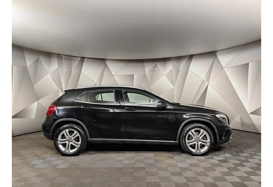 Mercedes-Benz GLA 250 7G-DCT 4MATIC (211 л.с.) Особая серия Черный в АВИЛОН. Слайд №6