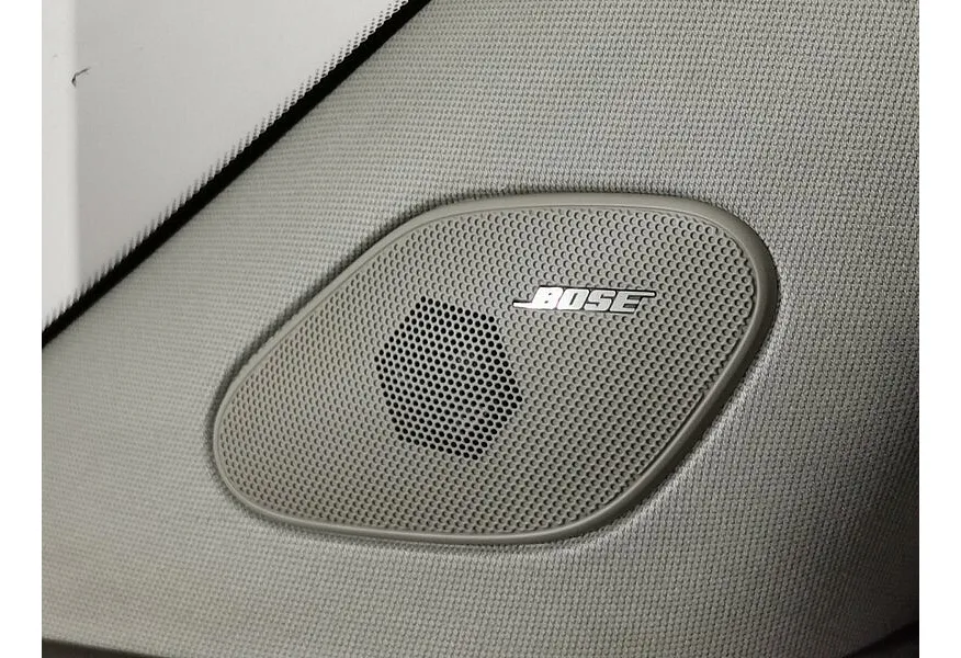 Cadillac SRX 3.0 V6 SIDI (269 л.с.) Белый в АВИЛОН. Слайд №21