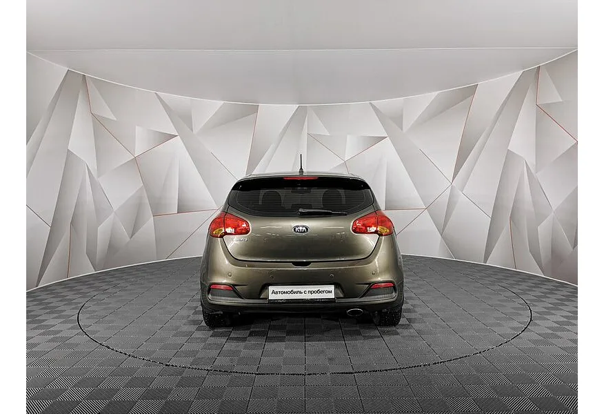 Kia Ceed 1.6 AT (122 л.с.) Коричневый в АВИЛОН. Слайд №8