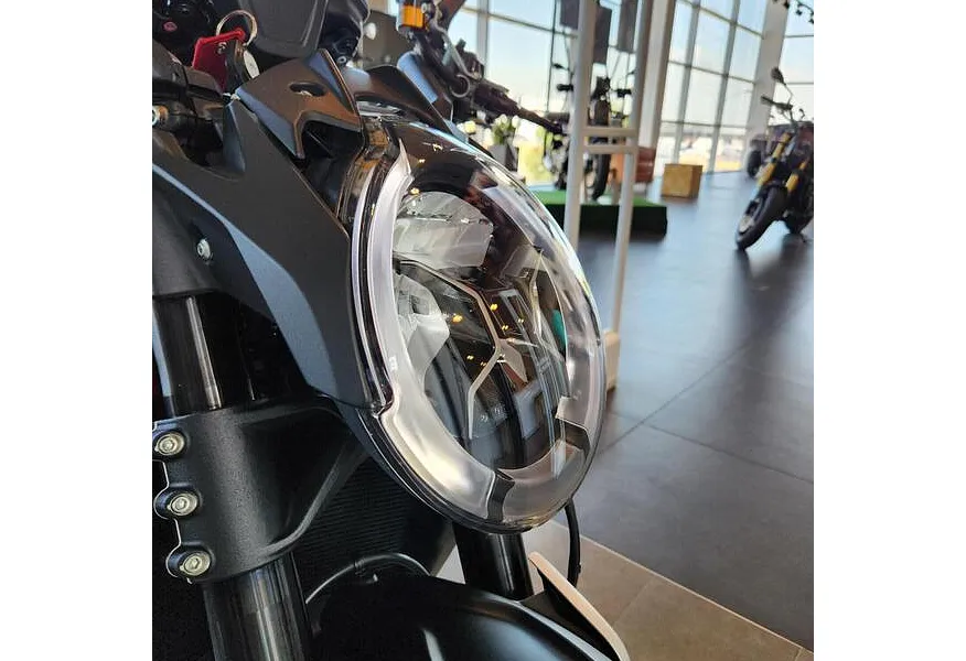 АВИЛОН - MV Agusta Brutale 998 см³ (208 л.с) (208) 998 Красный - slide 12