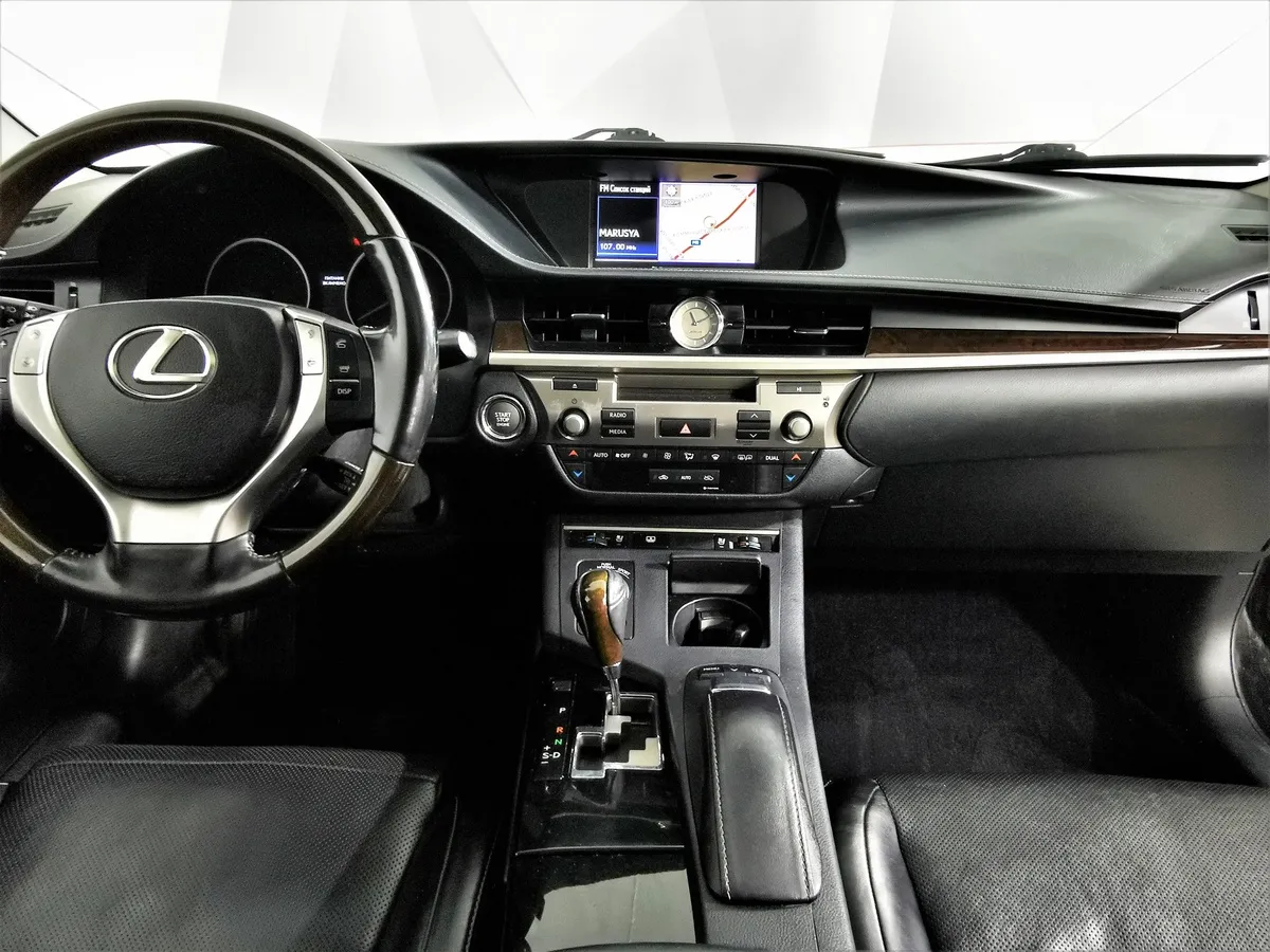 Lexus ES 250 AT (184 л.с.) Comfort Черный в АВИЛОН. Слайд №13