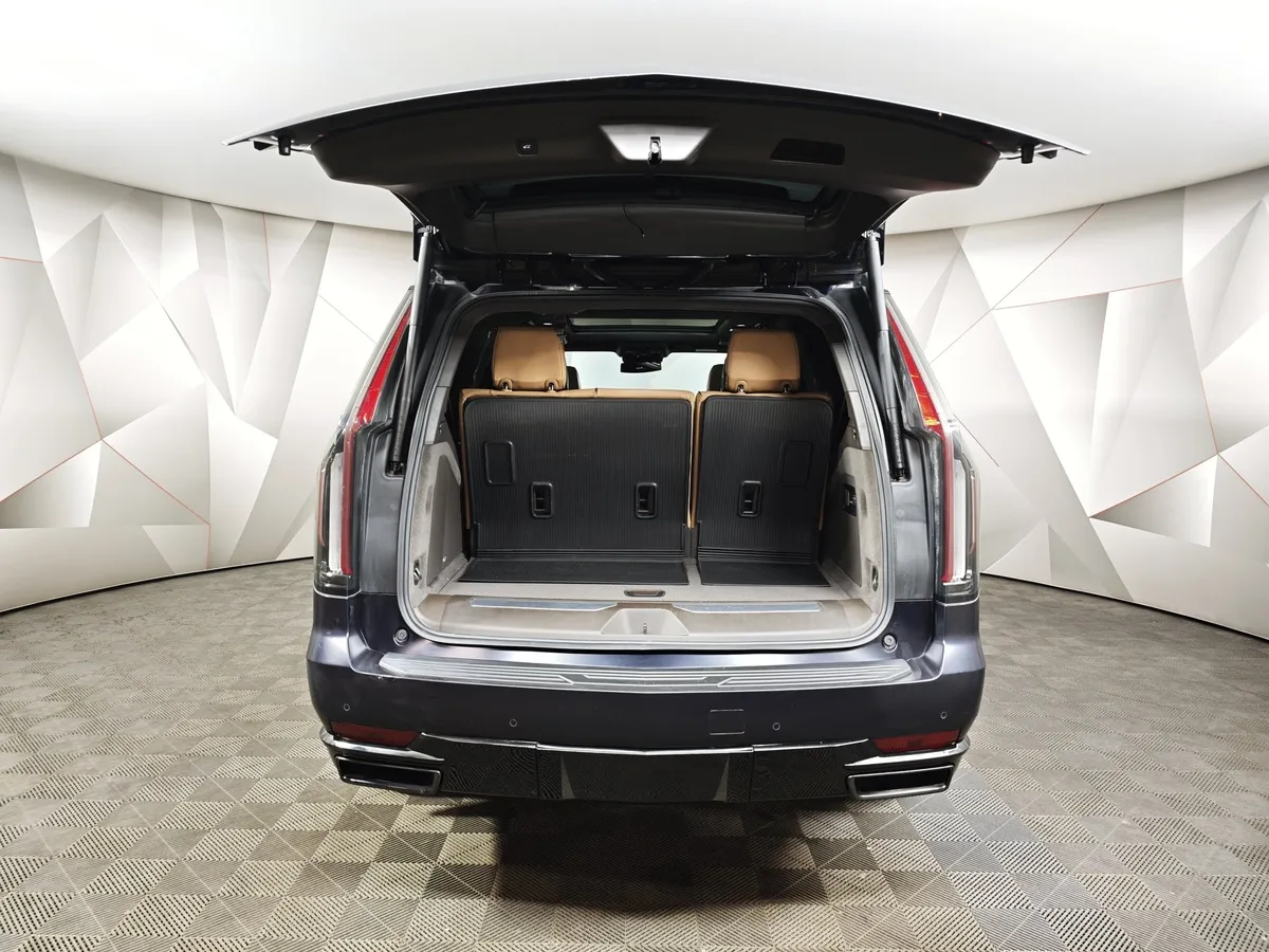Cadillac Escalade 6.2 AT AWD (420 л.с.) Sport Синий в АВИЛОН. Слайд №12