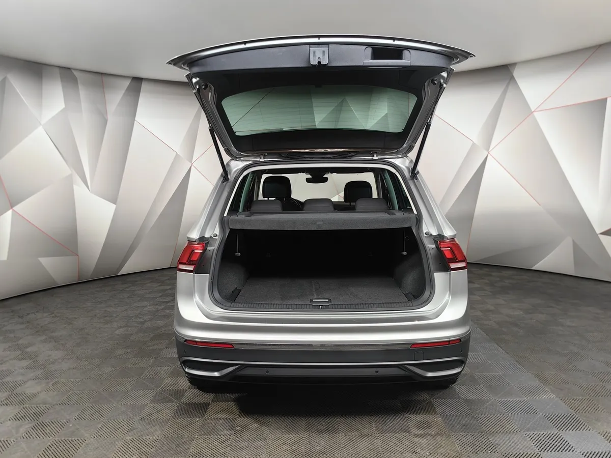 Volkswagen Tiguan 1.4 TSI AT (150 л.с.) Status Серый в АВИЛОН. Слайд №12