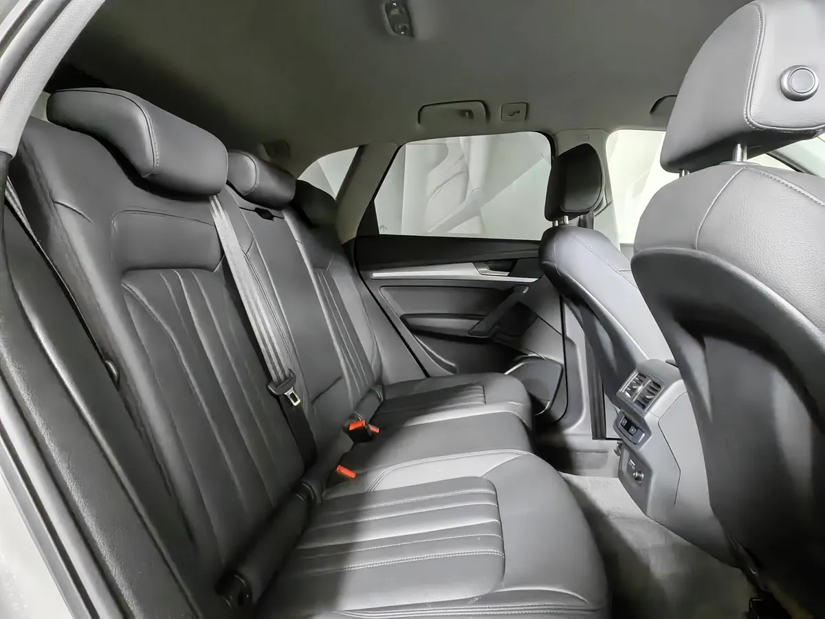 Audi Q5 2.0 TFSI S tronic quattro (249 л.с.) Серый в АВИЛОН. Слайд №16