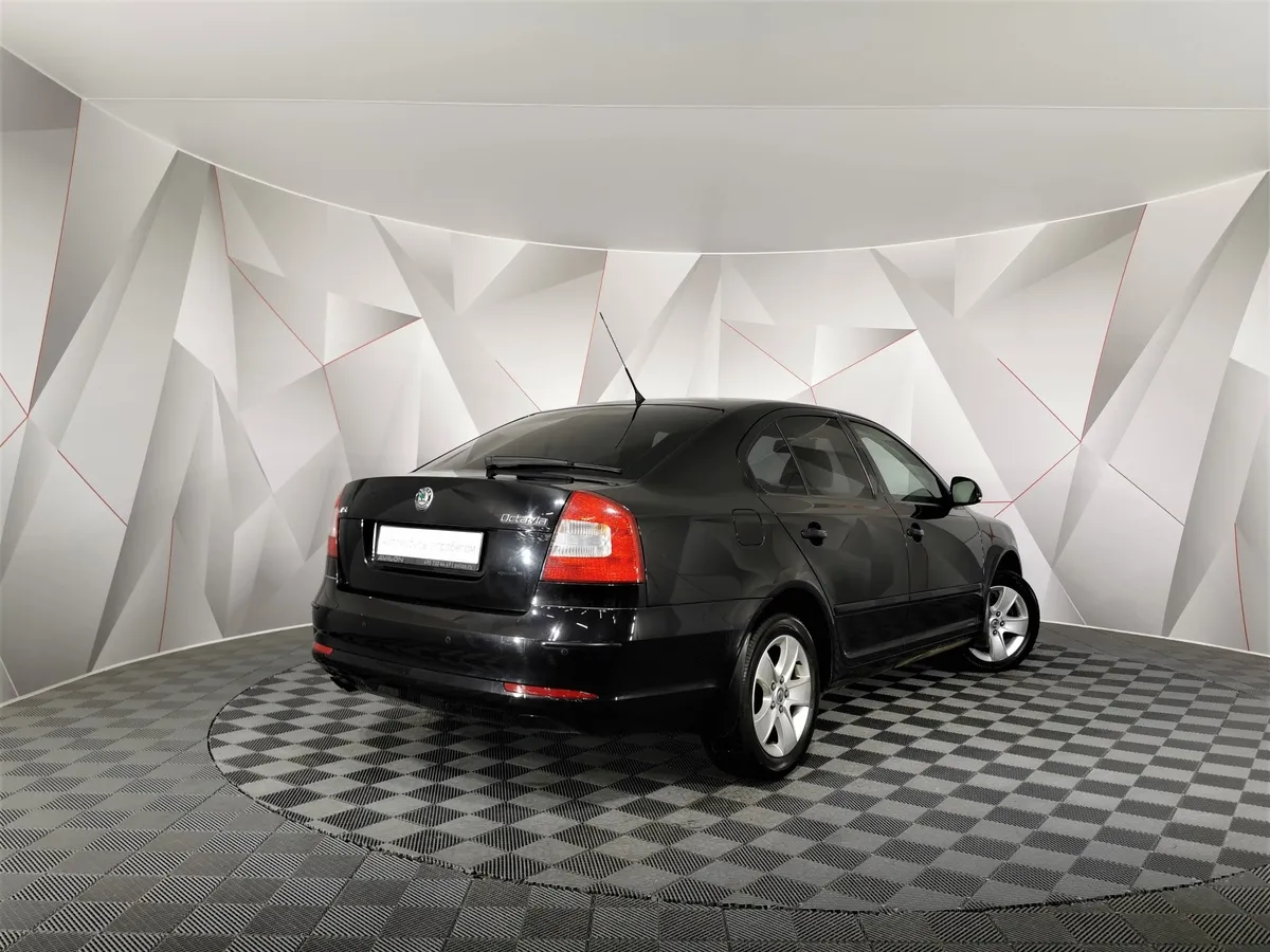 Skoda Octavia 1.8 TSI DSG (152 л.с.) Черный в АВИЛОН. Слайд №2