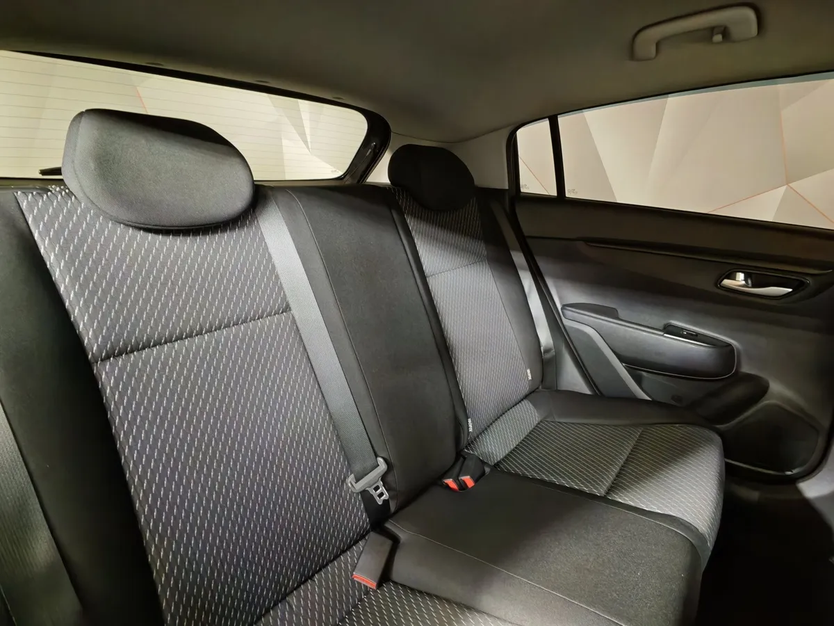 Kia Rio X-Line 1.4 AT (100 л.с.) Черный в АВИЛОН. Слайд №17