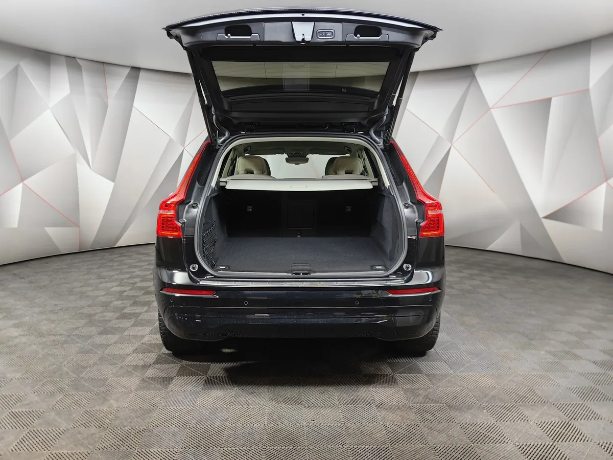 Volvo XC60 2.0 T5 AT AWD (249 л.с.) Inscription Черный в АВИЛОН. Слайд №12