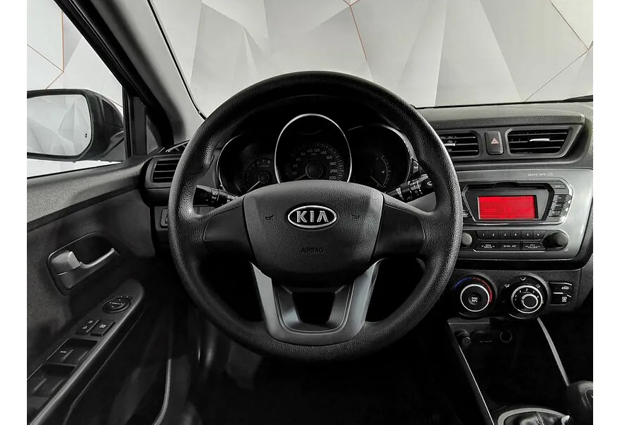 Kia Rio 1.6 MT (123 л.с.) Черный в АВИЛОН. Слайд №20