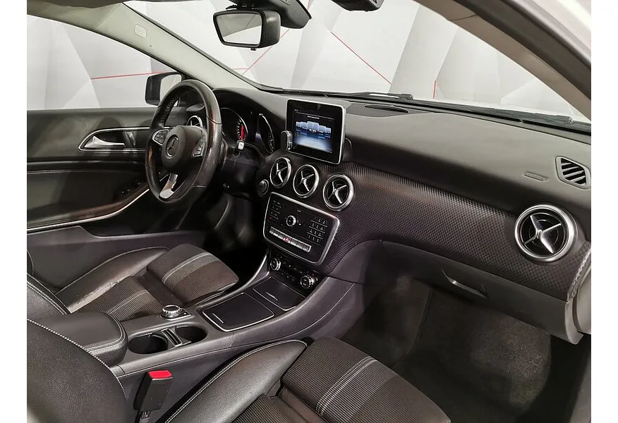 Mercedes-Benz A-Класс A 180 7G-DCT (122 л.с.) Особая серия Белый в АВИЛОН. Слайд №13 Mercedes-Benz A-Класс A 180 7G-DCT (122 л.с.) Особая серия Белый в АВИЛОН. Слайд №13