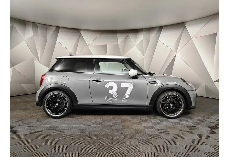 LIVE. Слайд №3