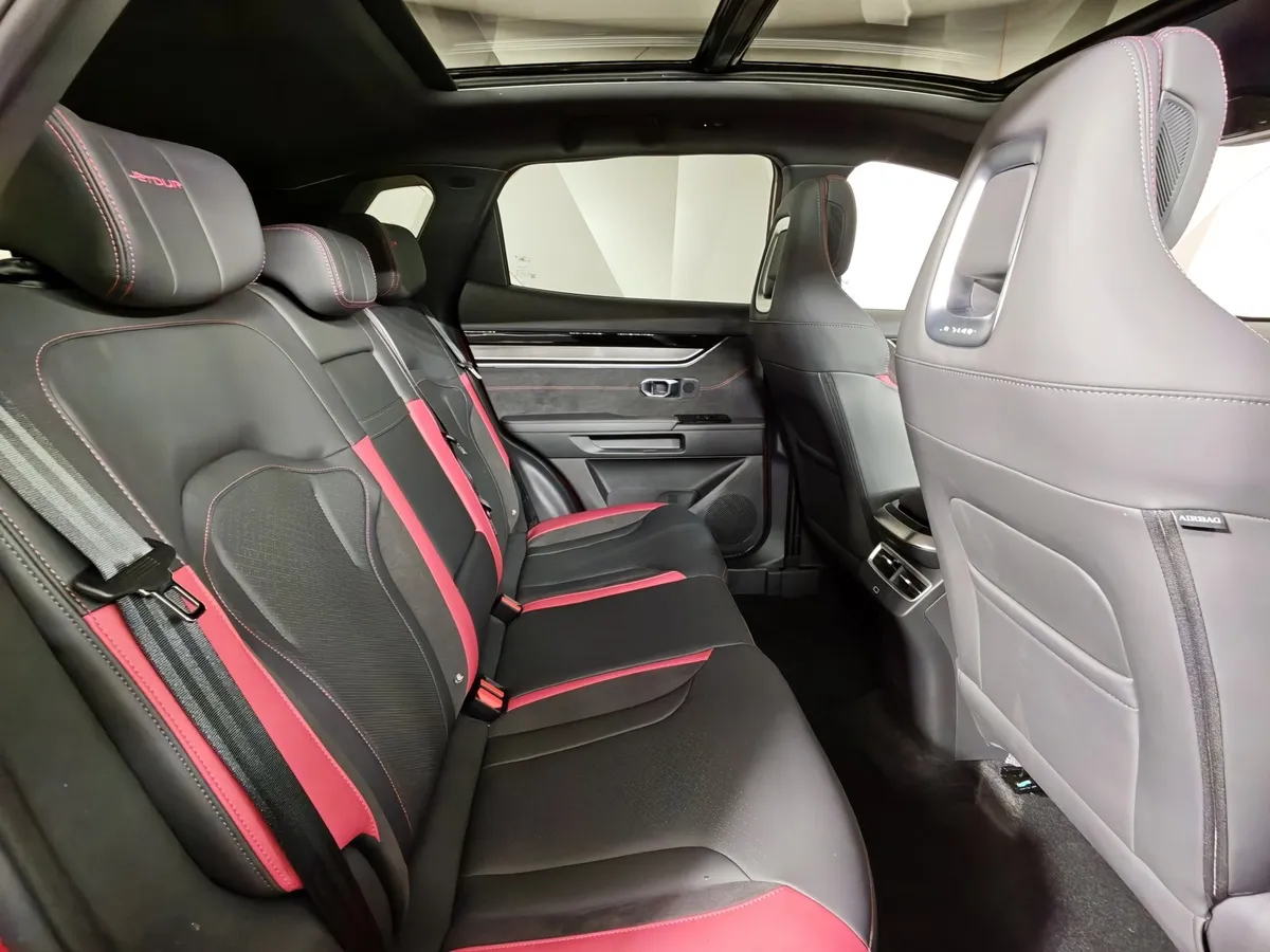 JETOUR Dashing 1.6T 7DCT 2WD (190 л.с.) Luxury Красный в АВИЛОН. Слайд №16