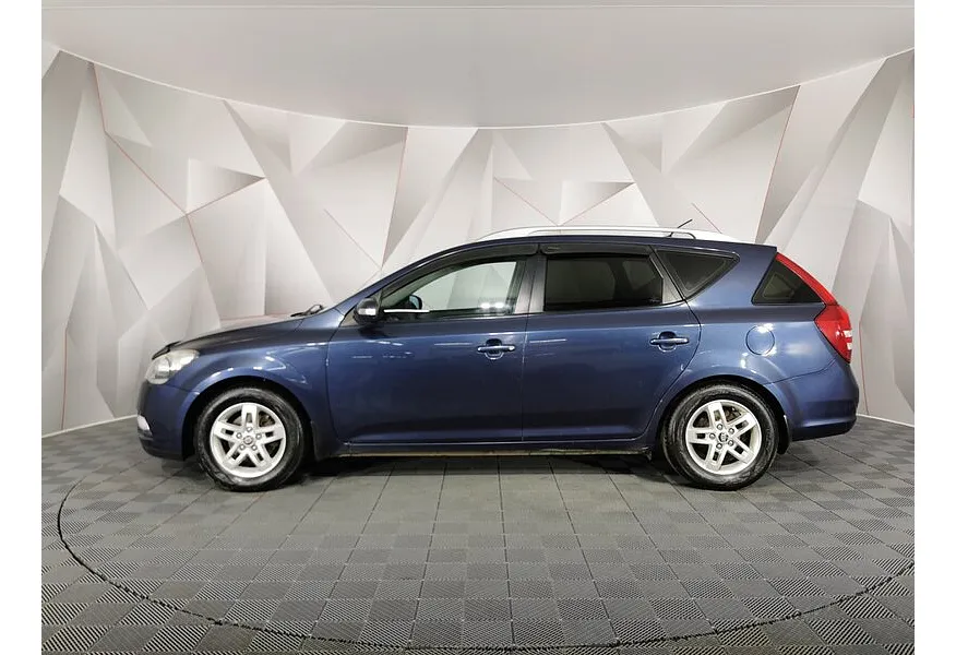 Kia Ceed 1.6 MT (122 л.с.) Синий в АВИЛОН. Слайд №5