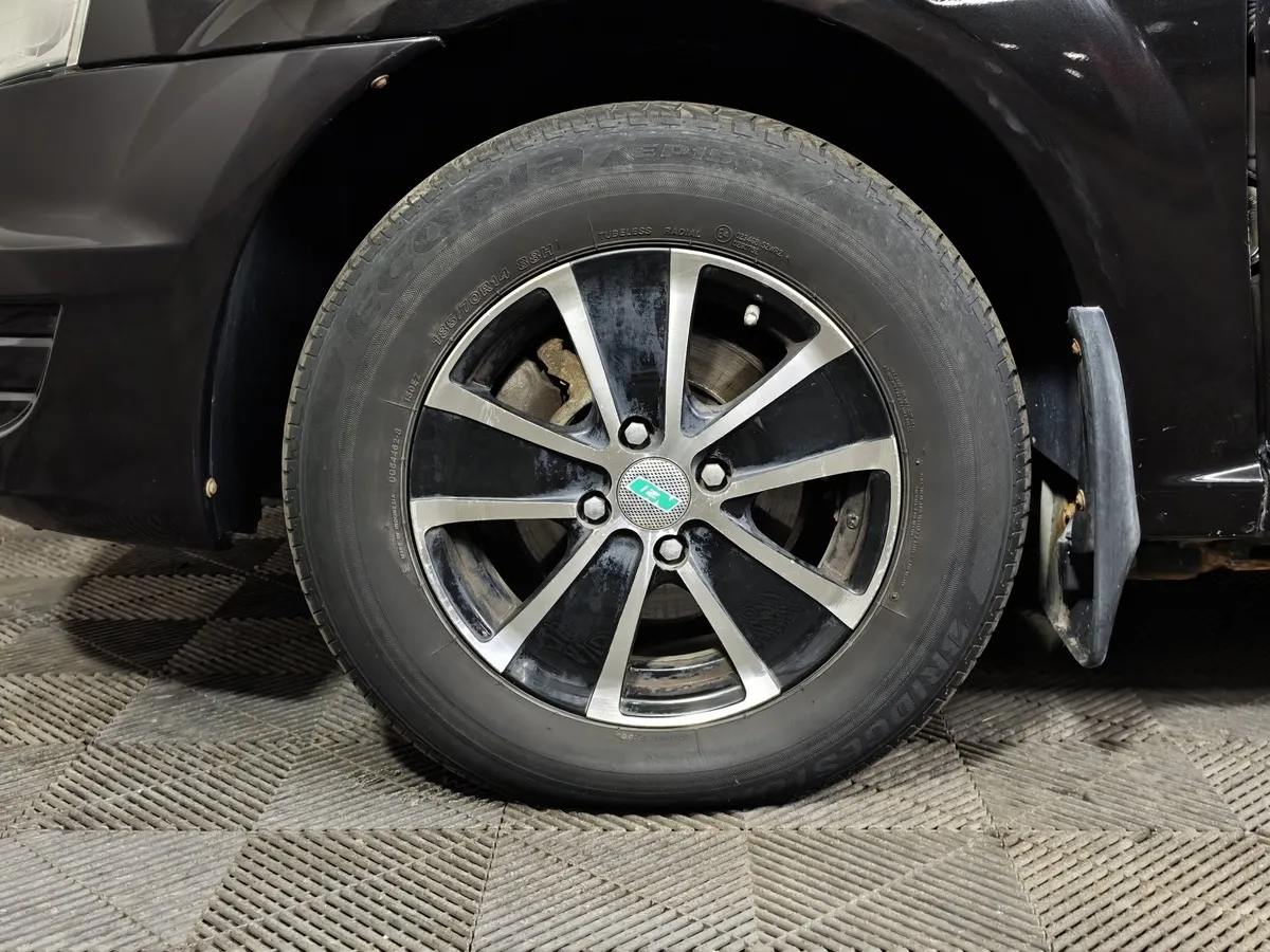Renault Logan 1.6 AT (102 л.с.) Черный в АВИЛОН. Слайд №9