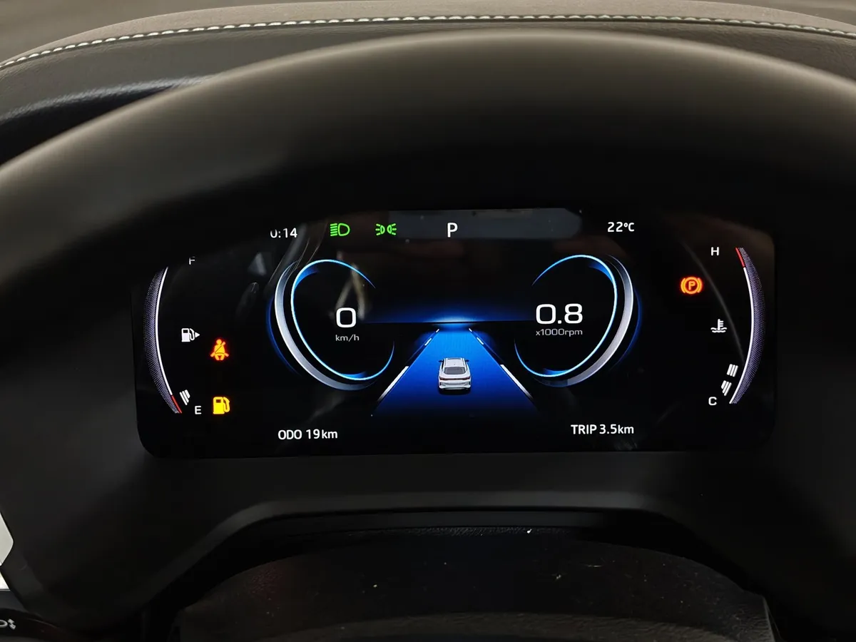 Москвич 6 1.5T CVT 2WD (136 л.с.) Business Белый в АВИЛОН. Слайд №18