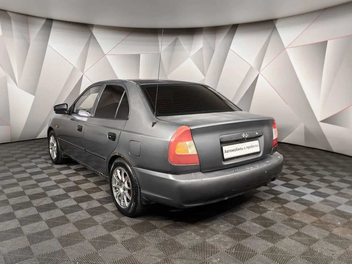 Hyundai Accent 1.5 MT (102 л.с.) Серый в АВИЛОН. Слайд №4
