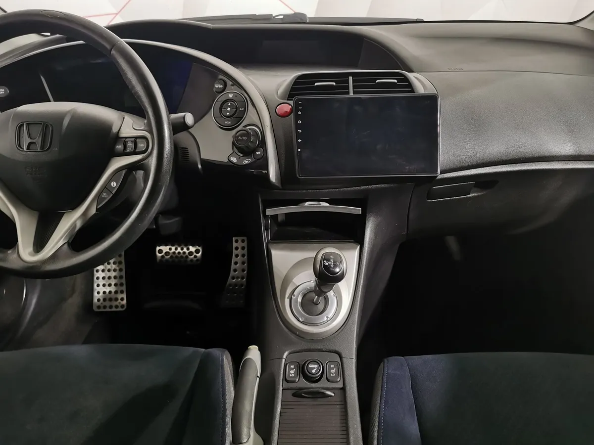 Honda Civic 1.8 I-SHIFT (140 л.с.) Серый в АВИЛОН. Слайд №11