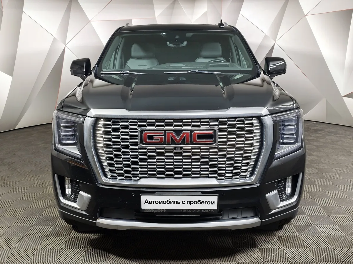 GMC Yukon 6.2 AT 4WD (426 л.с.) 7 мест Denali Ultimate Черный в АВИЛОН. Слайд №7