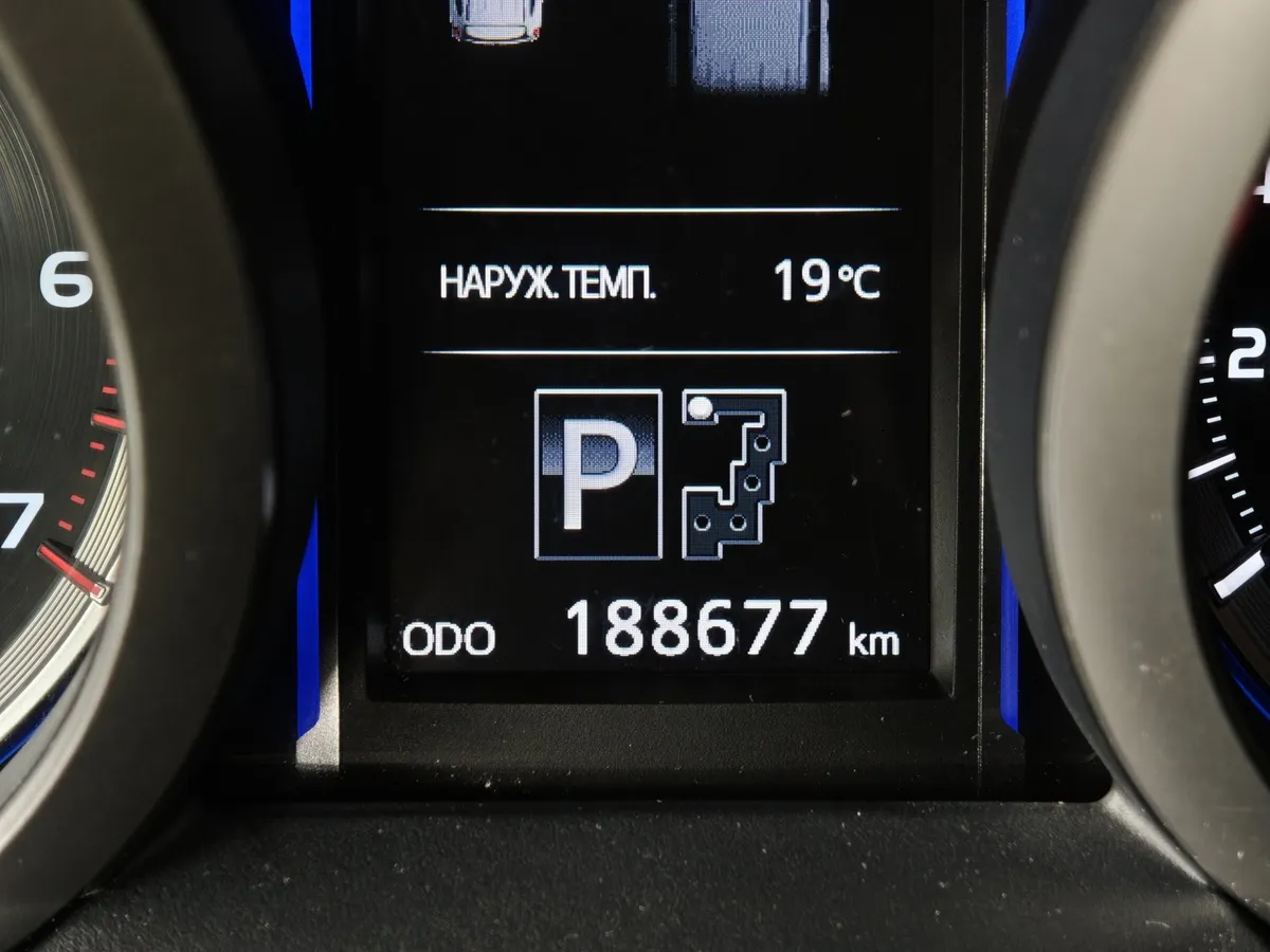 Toyota Land Cruiser Prado 4.0 AT 4WD (282 л.с.) Черный в АВИЛОН. Слайд №18